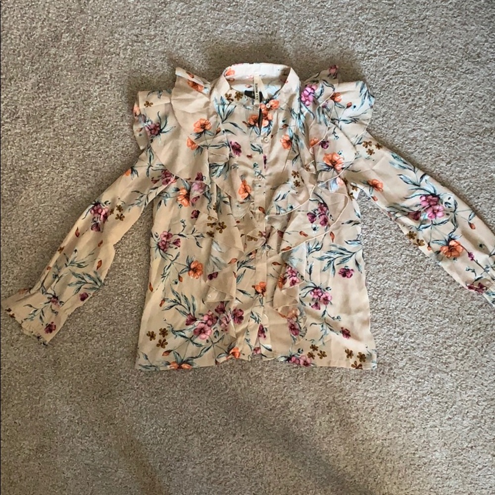 Floral long sleeve blouse